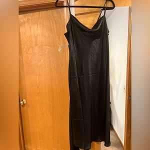 Black stain spaghetti straps midi